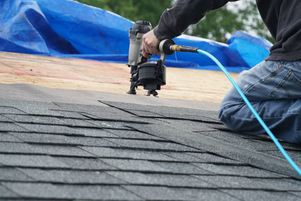 Best Emergency Roof Repair  in Howard, WI